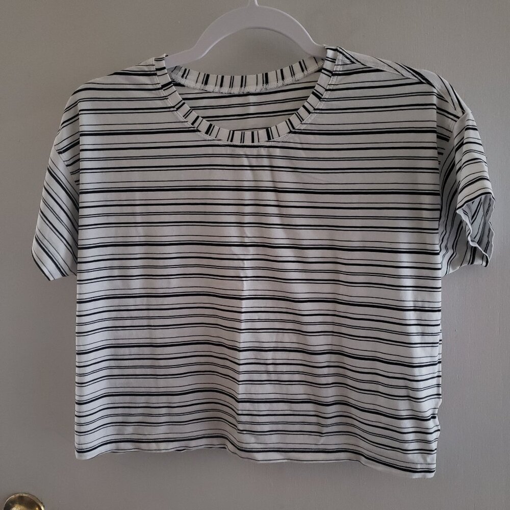 Lululemon Tshirt